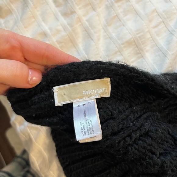 MICHAEL KORS Black Knit Hat and Scarf - Picture 6 of 6